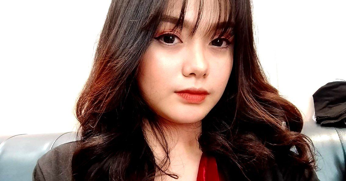 Chơi đánh bài lột đồ với nhỏ em kế thiệt hấp dẫn